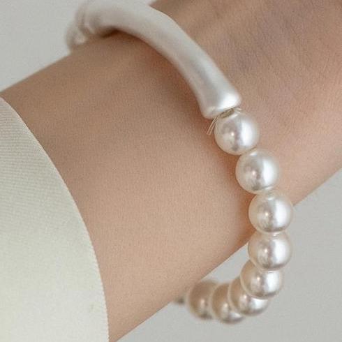 Elegant Australian White Pearl Bamboo Knot Bracelet for Women - 2025 New Popular Light Luxury Handstring Jewelry