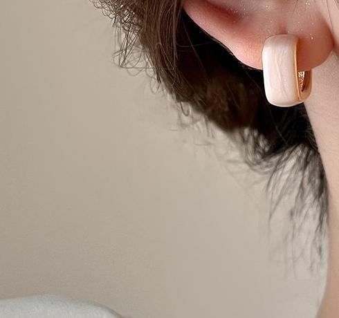 Temperament Geometric Square Earrings for Women, High Grade, Light Luxury, niche Earrings, 2024 New Popular Fashion Drip Glazed Earrings