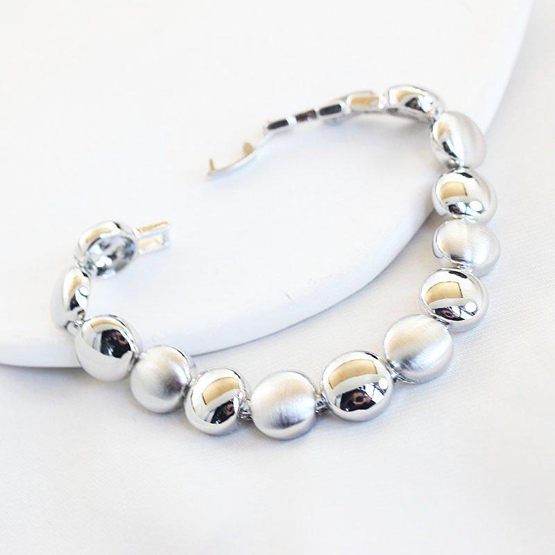 Authentic European and American style geometric circular frosted simple and versatile temperament bracelet 2024 new women's bracelet trend