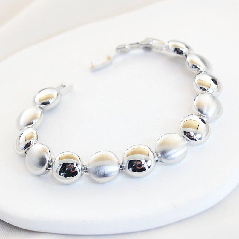 Authentic European and American style geometric circular frosted simple and versatile temperament bracelet 2024 new women's bracelet trend