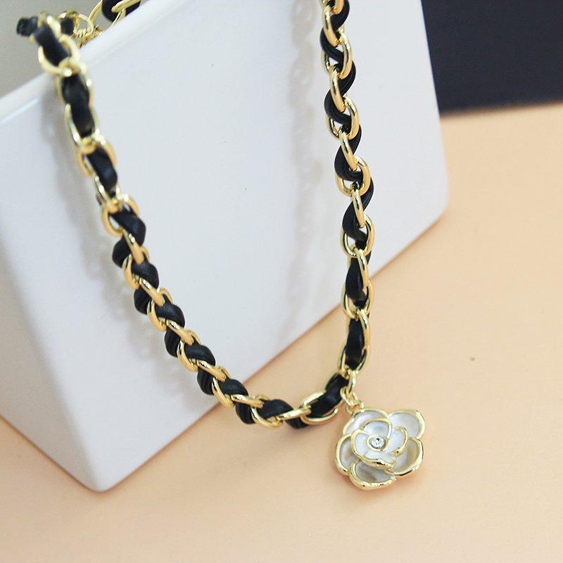 2021 Trendy Black PU Collarbone Chain with Flower Decor - New Women's Necklace