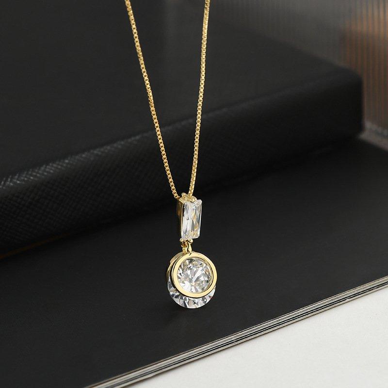 Japanese and Korean style simple and versatile necklace, 2024 new fashion, exquisite temperament, summer accessories, women's collarbone chain accessories