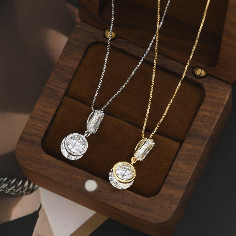 Japanese and Korean style simple and versatile necklace, 2024 new fashion, exquisite temperament, summer accessories, women's collarbone chain accessories