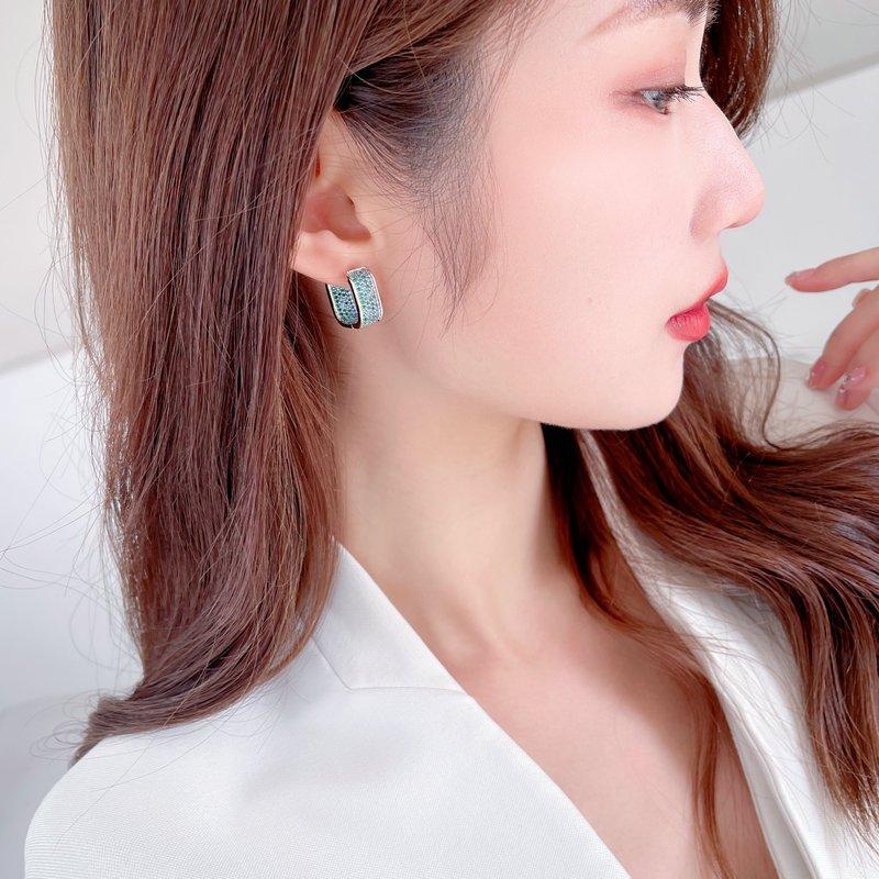 Light Luxury High-End Geometric Square Earrings with Micro-Inlaid Zirconium from South Korea
