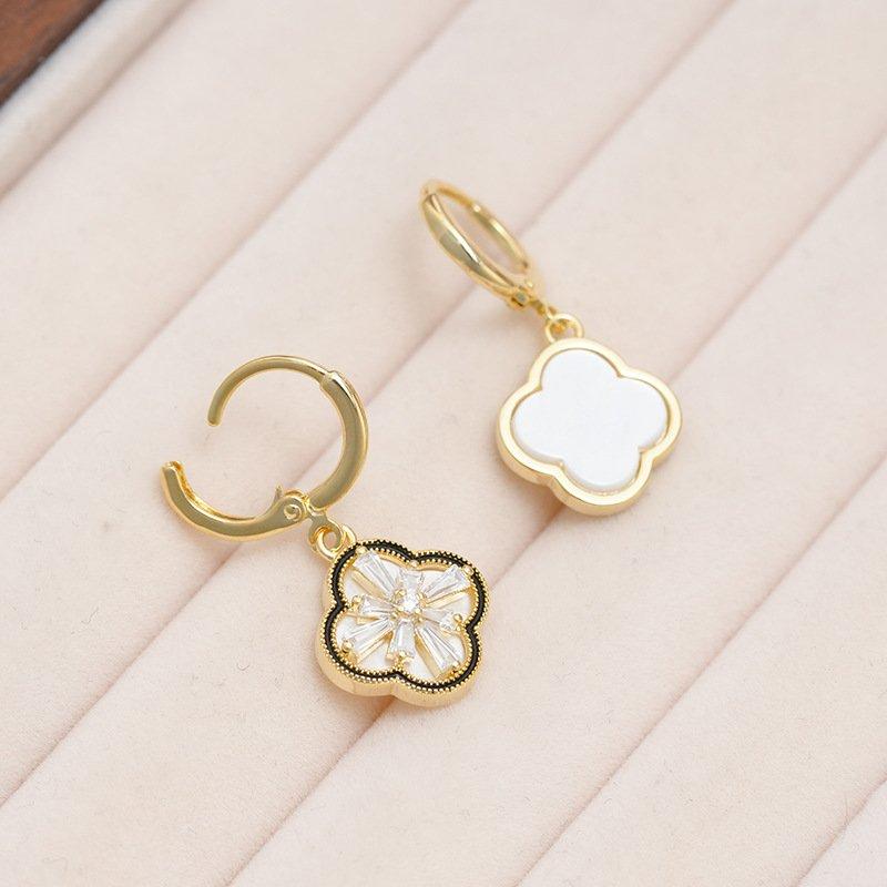 New niche style double-sided four leaf flower ear buckle with a light luxury and high-end feel, exquisite face slimming earrings, earrings, earrings, pendants
