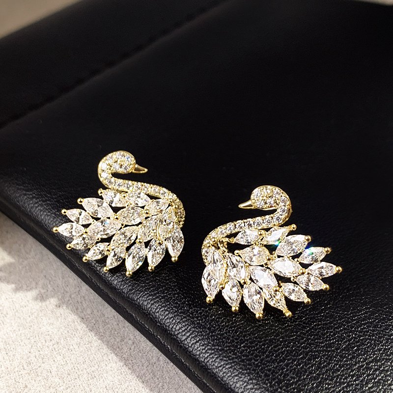 Black Swan Earrings: High-End Women's Luxury Charm, Unique and Niche, 2025 Trendsetter