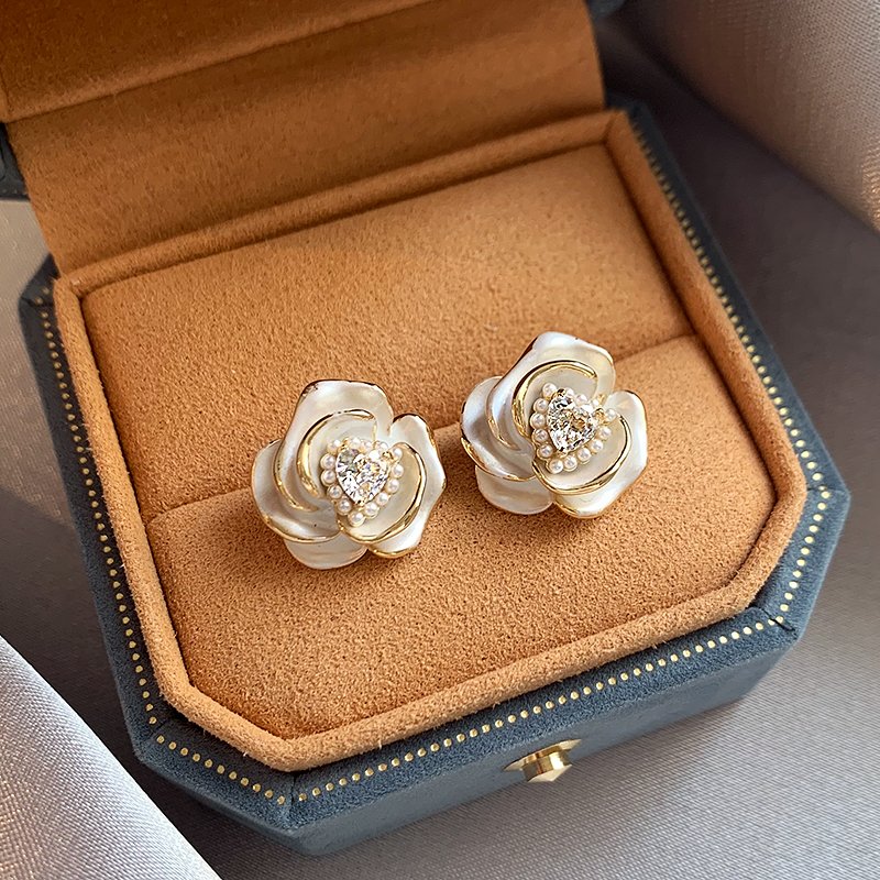 Camellia pearl earrings for women 2024 new popular high-end earrings 925 pure silver stud post light luxury niche earrings