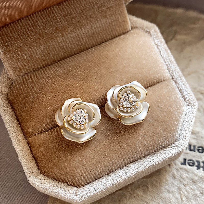 Camellia pearl earrings for women 2024 new popular high-end earrings 925 pure silver stud post light luxury niche earrings