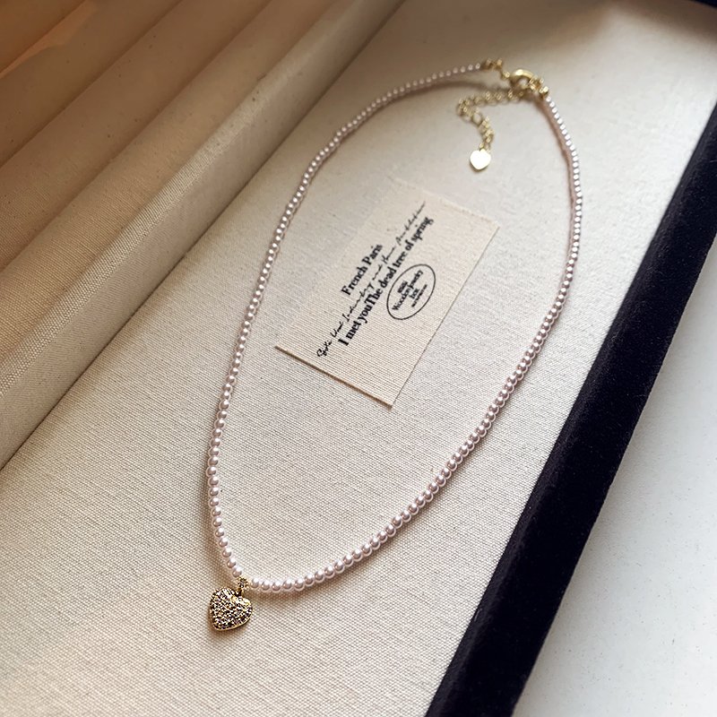 Love Pearl Necklace Women's 2024 New Jewelry Pendant Neck Chain Luxury Light Luxury Niche Clavicle Chain Accessories