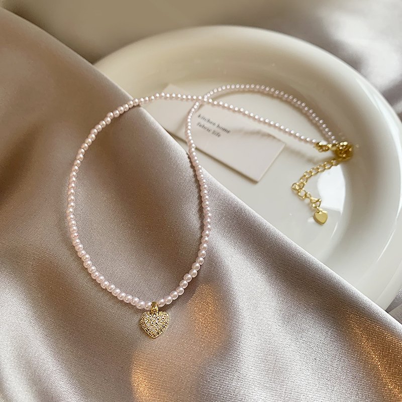 Love pearl necklace for women 2024 new popular item, high-end feeling, collarbone chain, light luxury, niche necklace, neck accessories