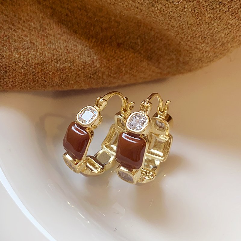 Melad Coffee Color Ear Buckle for Women 2024 New Popular Style Elegant Earrings Light Luxury Premium Unique Earrings