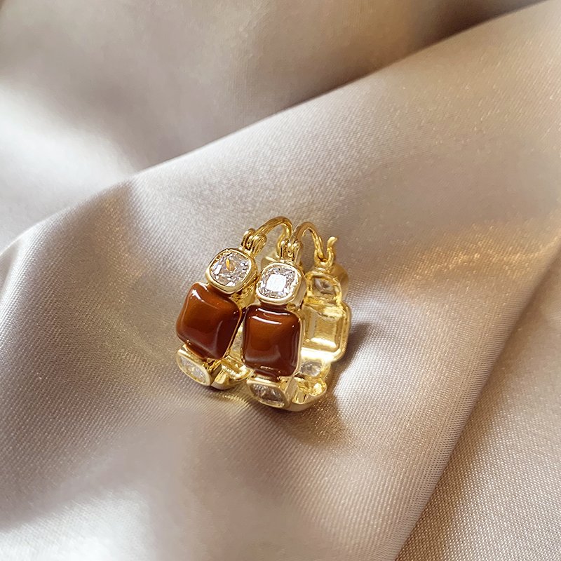 Melad Coffee Color Ear Buckle for Women 2024 New Popular Style Elegant Earrings Light Luxury Premium Unique Earrings