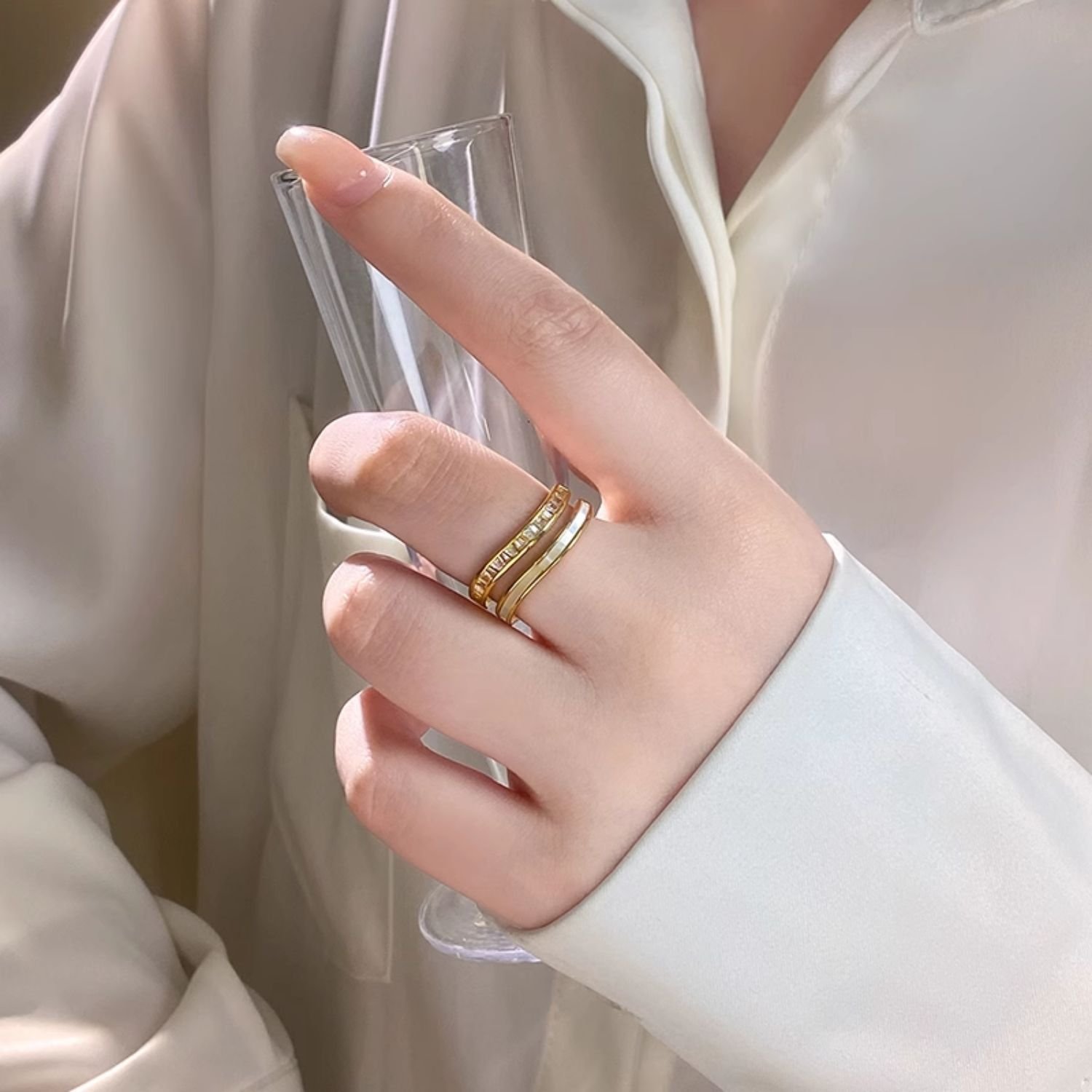 Women's Unique Double Layer Natural Shell Ring - 2025 New Light Luxury High-End Open End Design