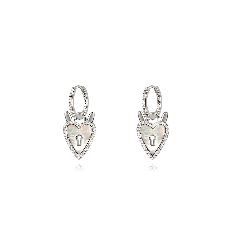 Original Open Heart Shell Peach Heart Earrings 2024 New Popular High End Earrings with Female Temperament Unique Earrings