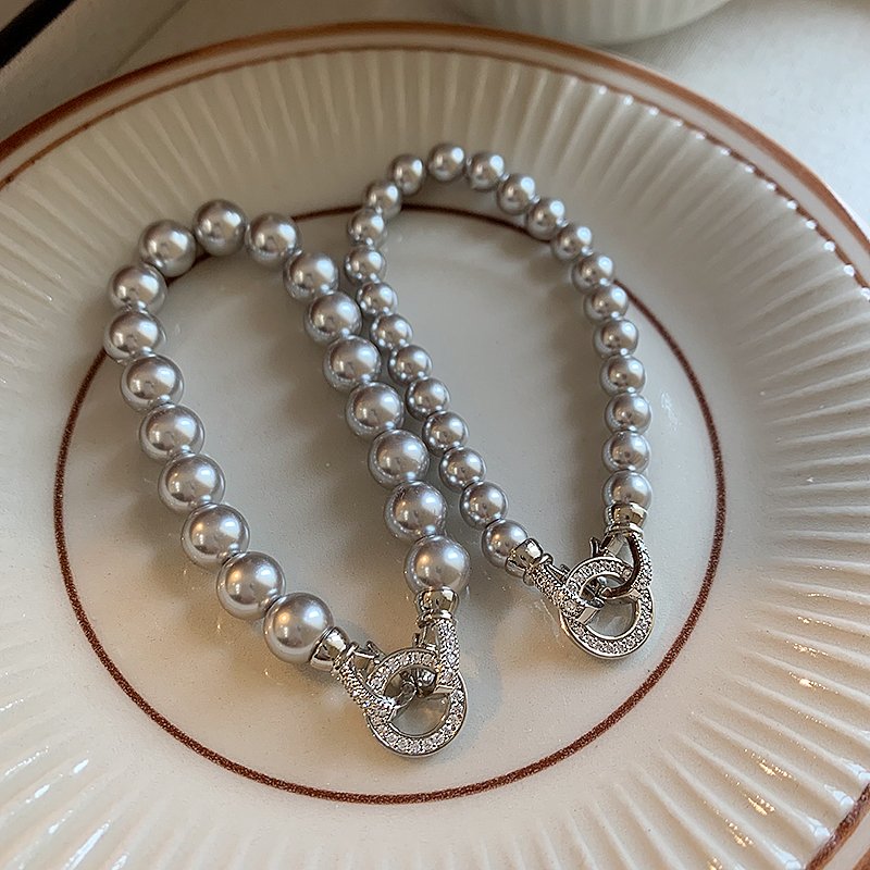 Really many hemp grey pearl bracelets for women, light luxury, niche and exquisite bracelets. 2024 new bead string bracelet for girlfriends
