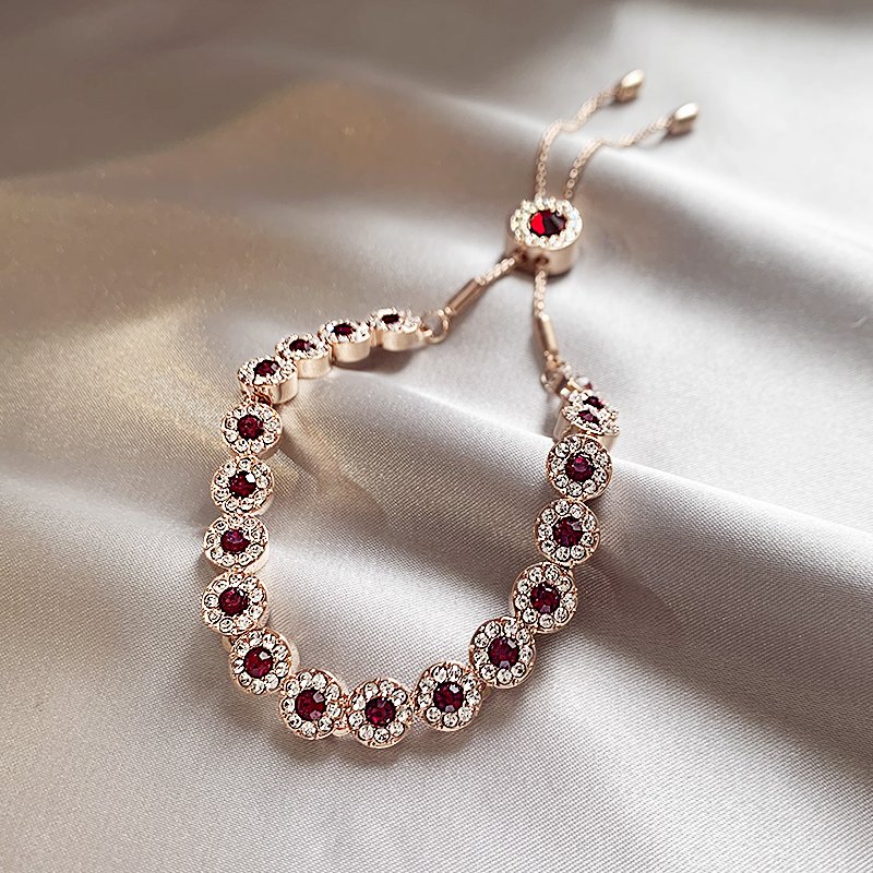 Red retro crystal bracelet for women, light luxury, niche and exquisite bracelet. 2024 new high-end girlfriend jewelry