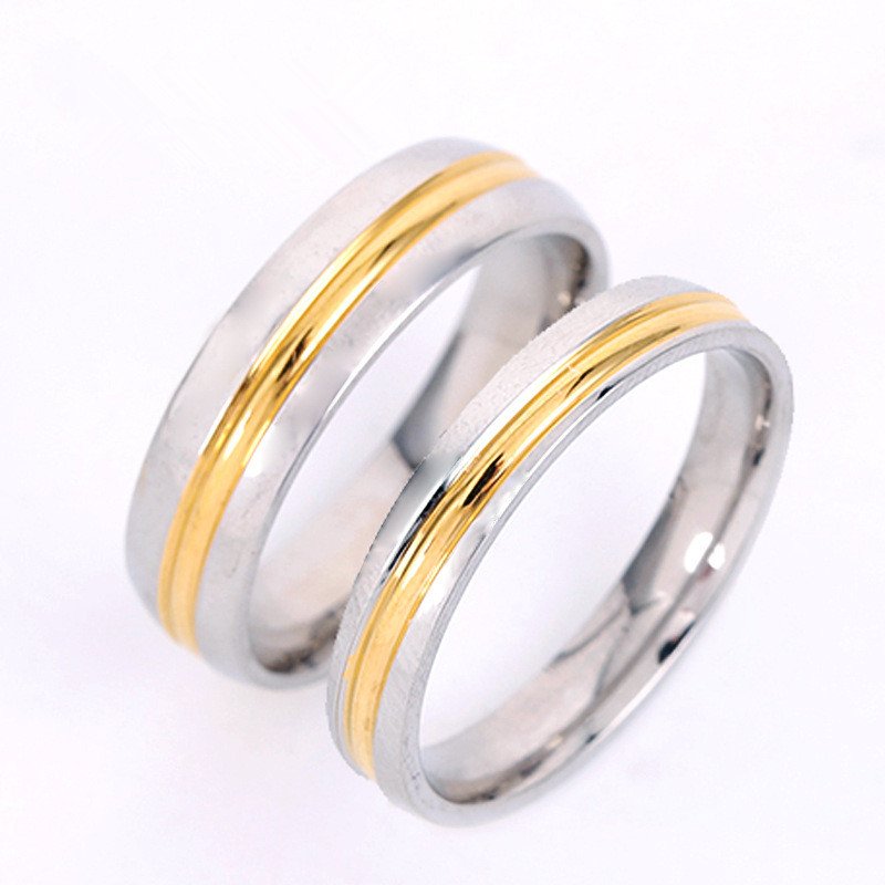 Stainless steel couple ring with gold dual tone splicing in the middle, simple titanium steel ring ring, internet famous and popular