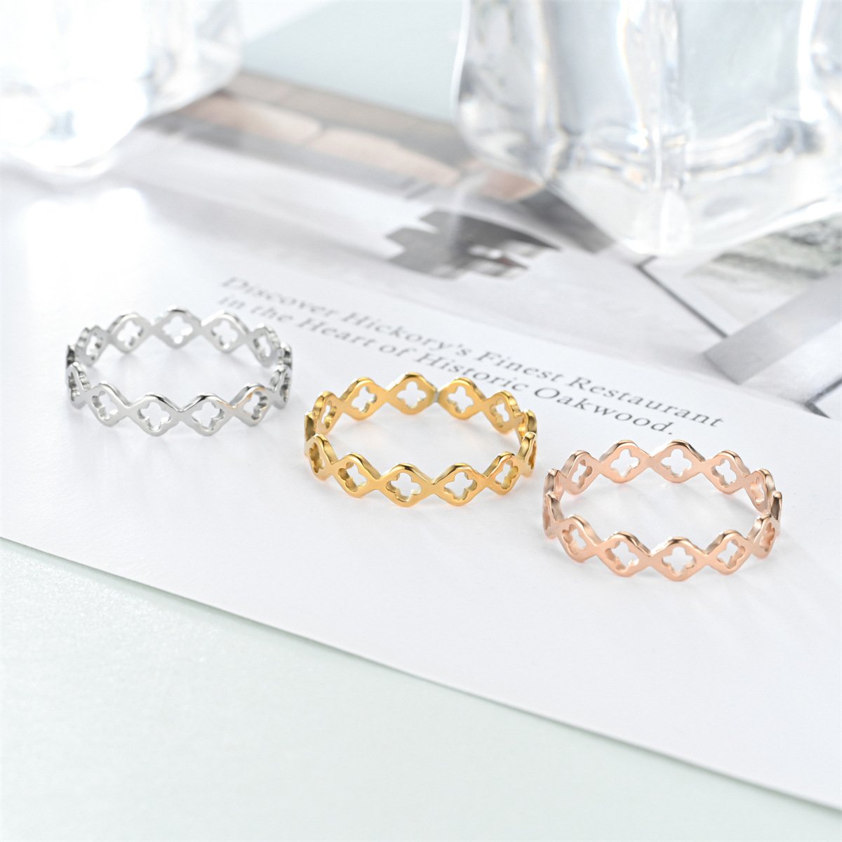Titanium steel ring for women, with a niche design and a light luxury style. Four leaf clover women's ring does not fade and is classic and fashionable for women