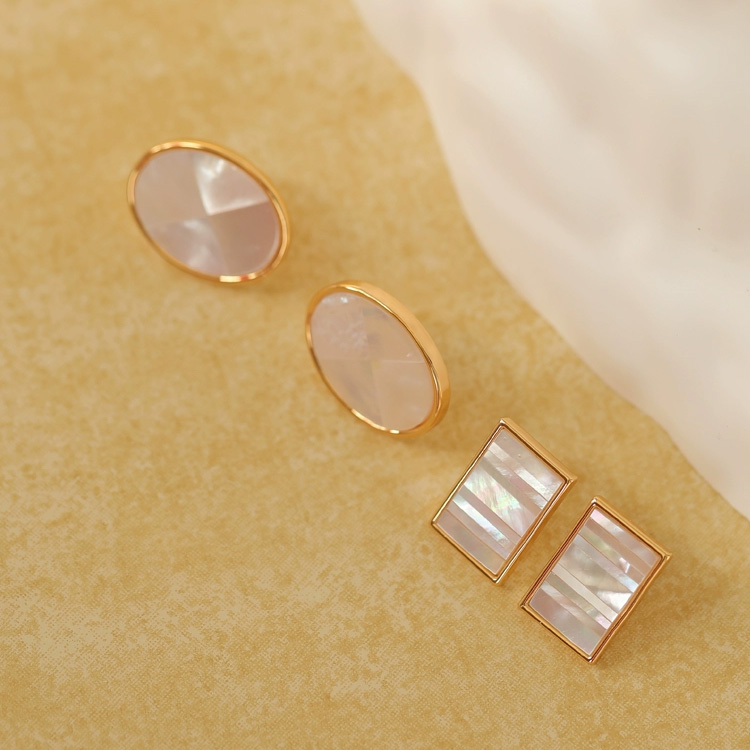 Gorgeous temperament, mother of pearl! Original homemade handmade cut and spliced natural shell earrings 925 sterling silver stud post earrings